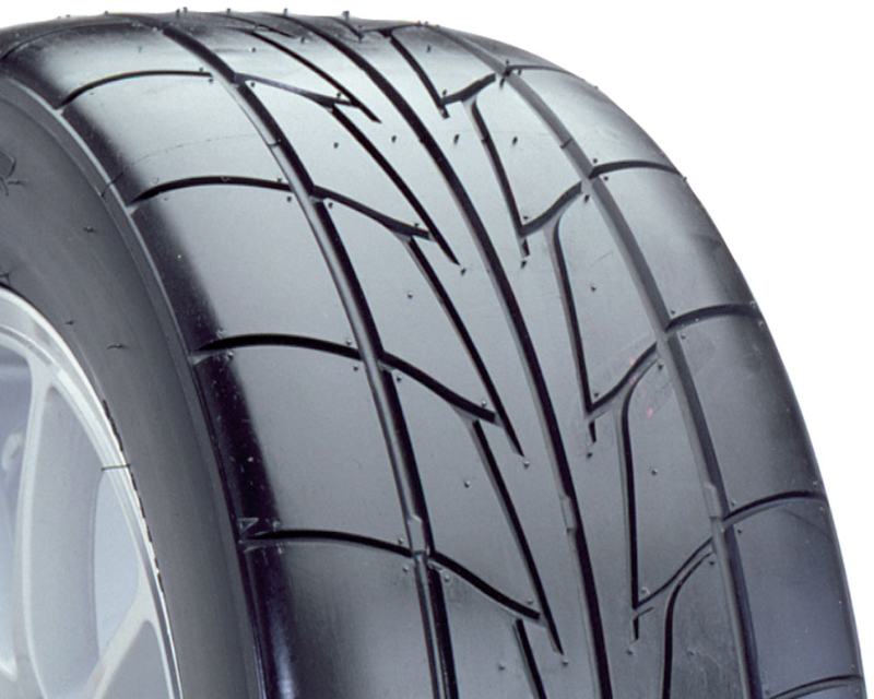 Nitto NT555R II Tires 285/35/18 97Z B